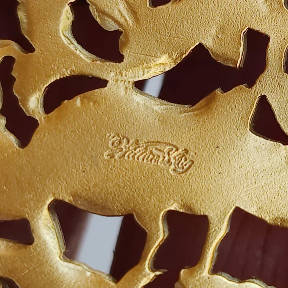 Rare Vintage Williamsburg Hidden Dog Face  Brooch - Picture 5 of 6